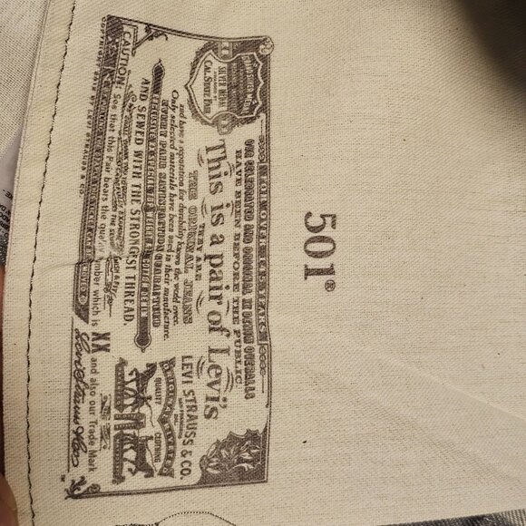 LEVI 501 Men's Jean Shrink-to-Fit Size 42x32 Original - Picture 9 of 9